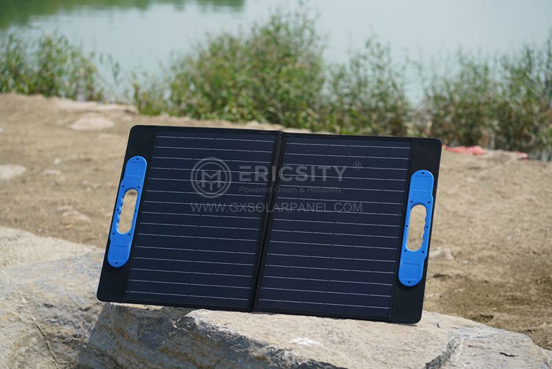 Folding Solar Power Bank