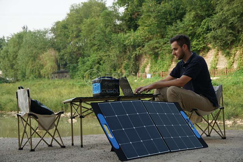 Portable Solar Panels With Usb Vs. Traditional Solar Panels: A Comparison