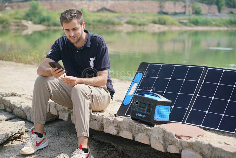 Exploring 100 Watts Of Solar Power: The Benefits Of A Folding Solar Panel Kit