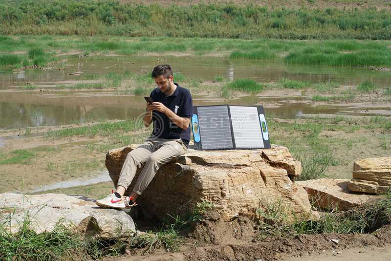 Eco-friendly Power, Anywhere You Go: 40 Watt Folding Solar Panels