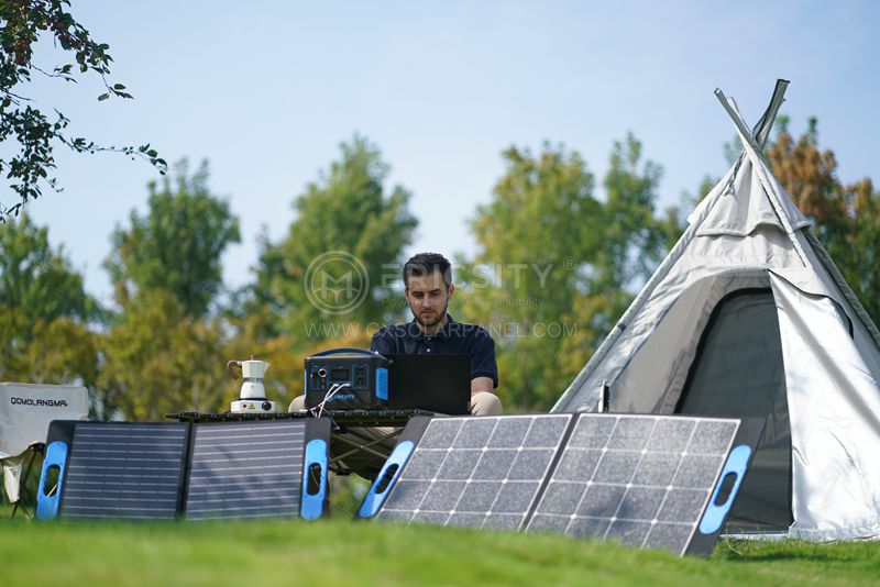 Flexible Solar Panel Chargers Vs. Traditional Chargers: A Comparison